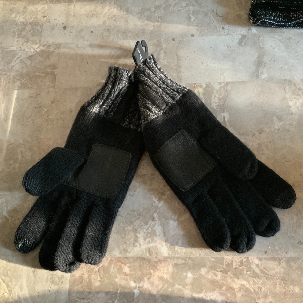 NWT ART OF RHETORIC Knitted Gloves OS - Picture 3 of 3